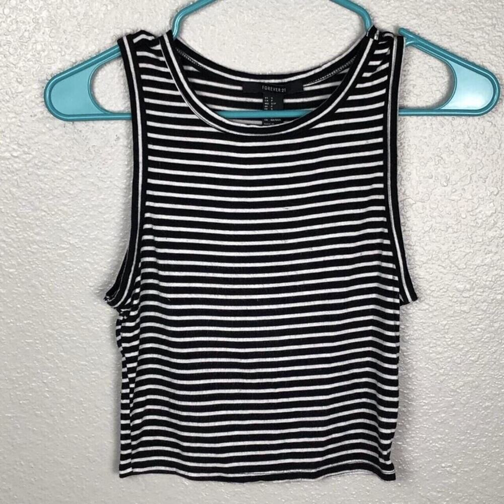 Forever 21 Juniors Size Small Black White Striped Sleeveless Cropped Tank Top